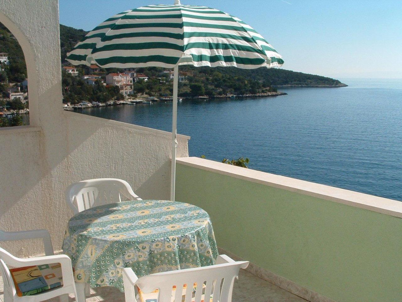 Apartments Tonka Vinišće Eksteriør billede